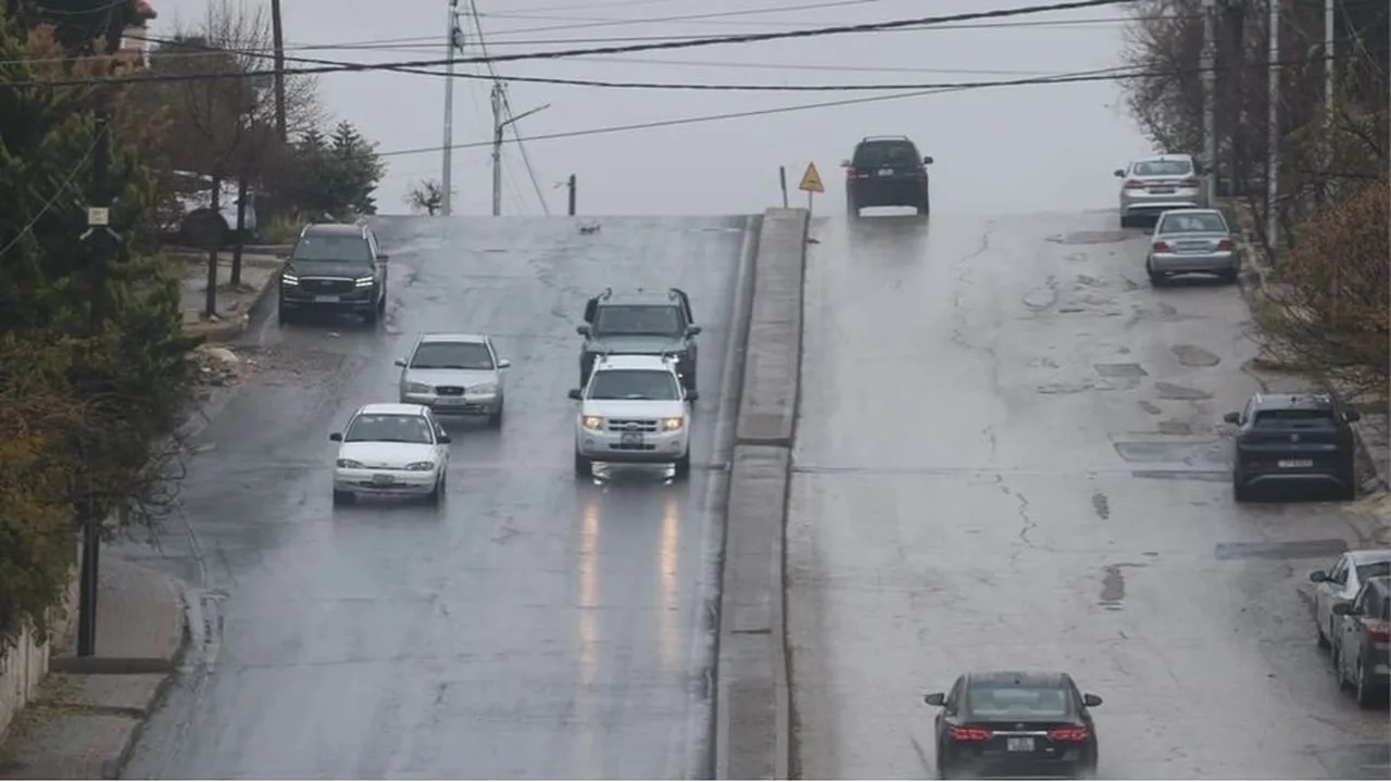 طقس الأربعاء.. كتلة هوائية باردة ورطبة تسيطر على درجات الحرارة في الأردن